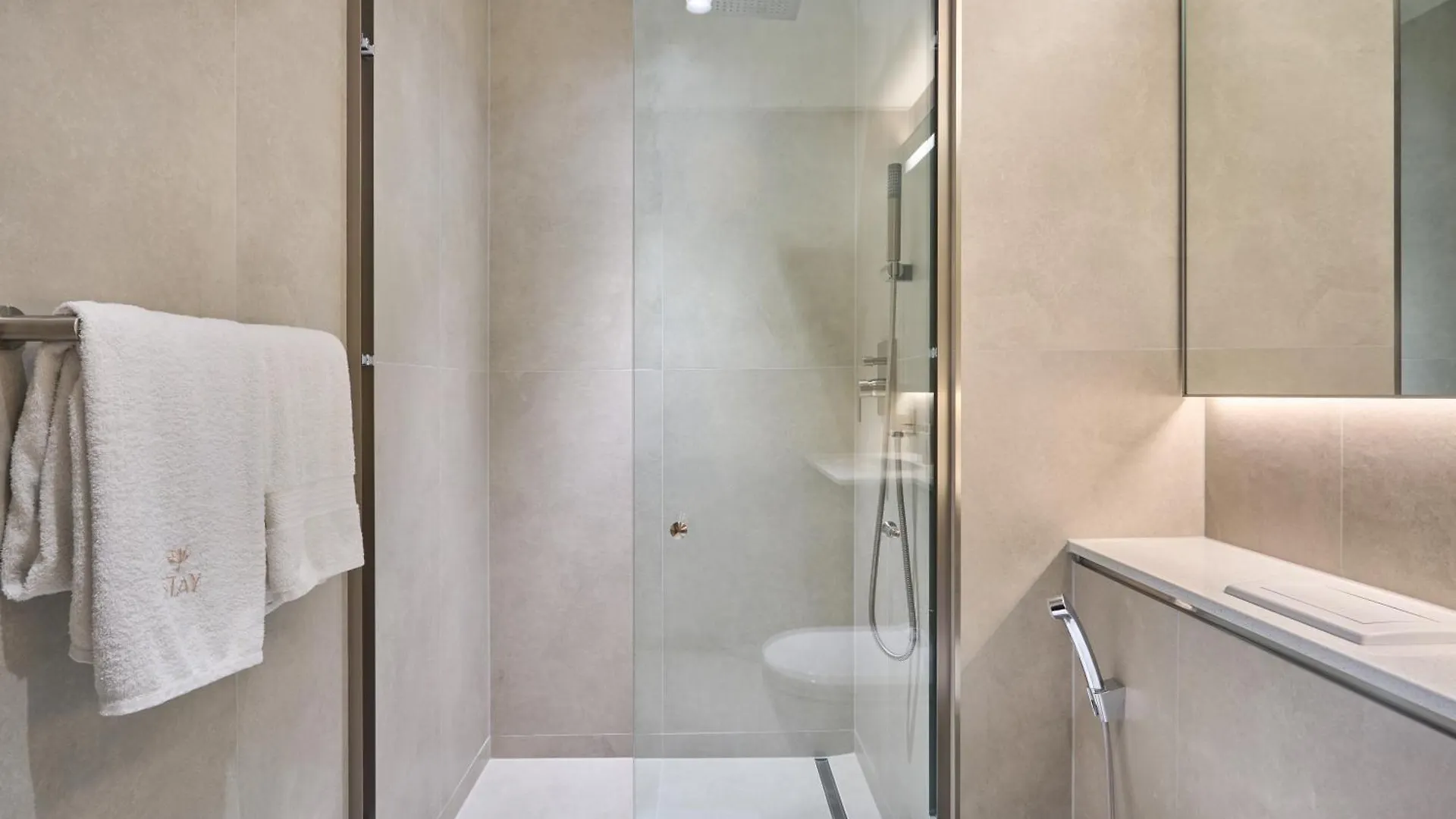 Stay By Latinem Luxury 1Br Holiday Home Cvg 1410 Near Burj Khalifa Dubai